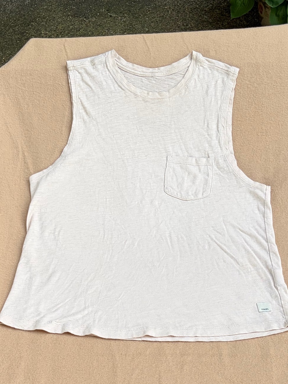 Vuori Sunset Pima Cotton Slub Muscle Tank Top Dune Oatmeal Pocket XS